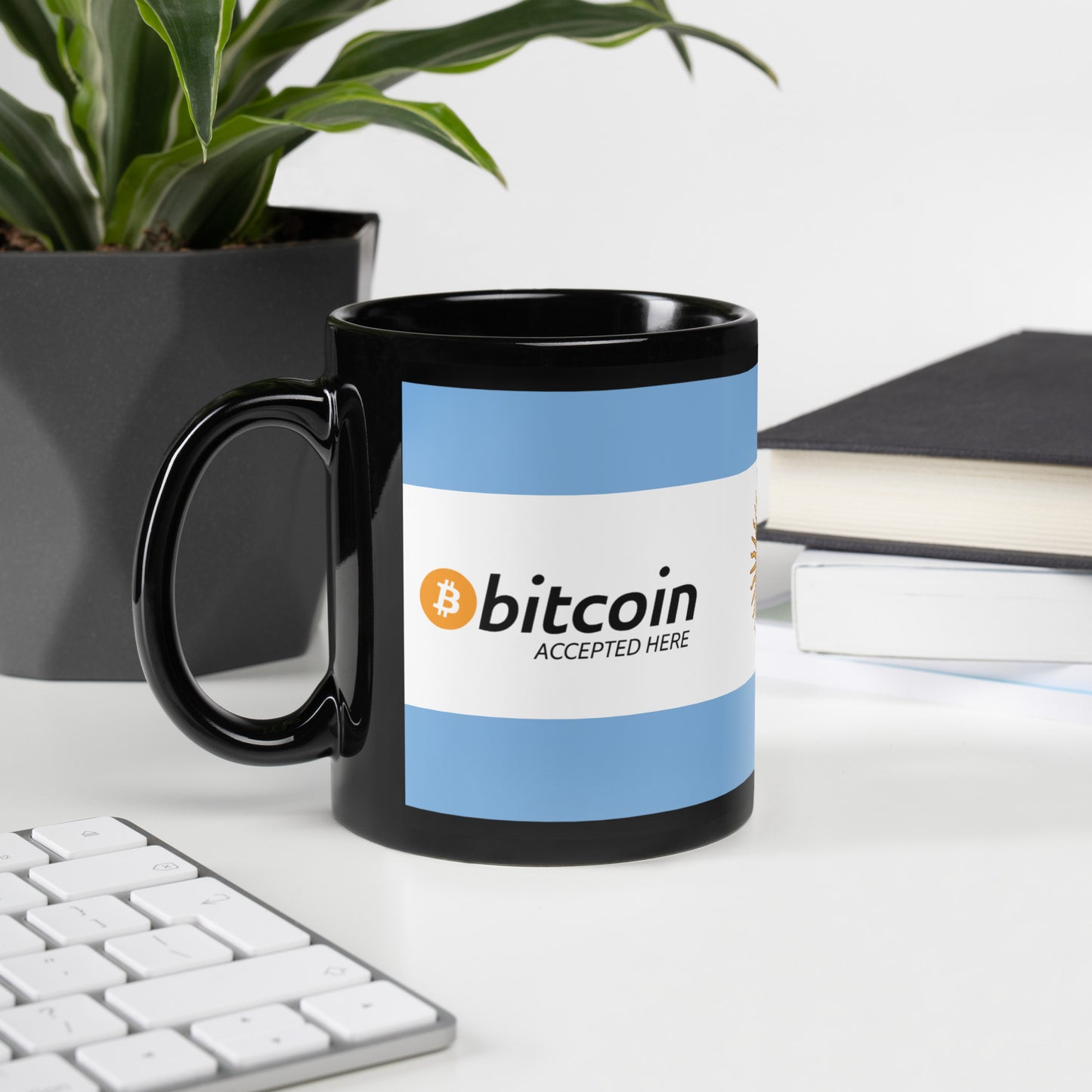 Bitcoin Accepted Here | Argentina - Black Glossy Mug